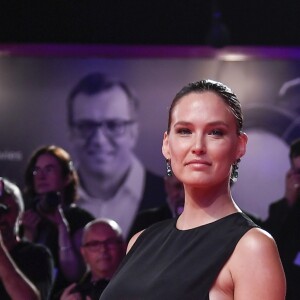 Bar Refaeli, enceinte, assiste à la projection du film "Ad Astra" lors 76e festival du film de Venise, la Mostra, au Palais du cinéma de Venise. Le 29 août 2019.