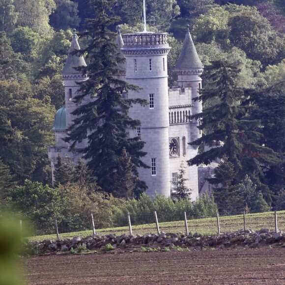 Vue du château de Balmoral en Ecosse le 6 août 2019, jour du début du séjour de la reine Elizabeth II, signalé par l'étendard.