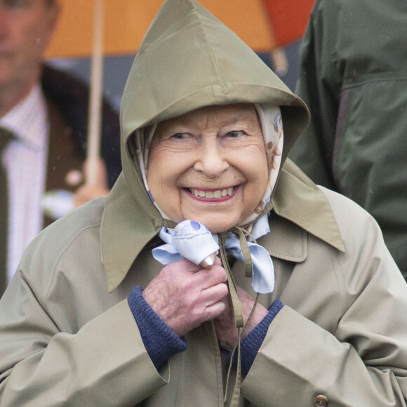 La reine Elizabeth II lors des courses au Royal Windsor Horse Show le 8 mai 2019.