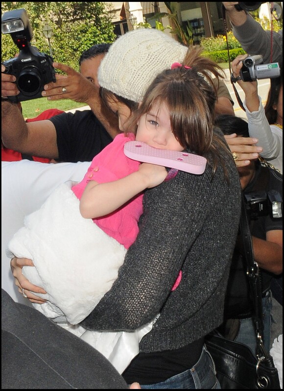 Katie Holmes et sa fille Suri Cruise à Los Angeles, le 1er avril 2009.