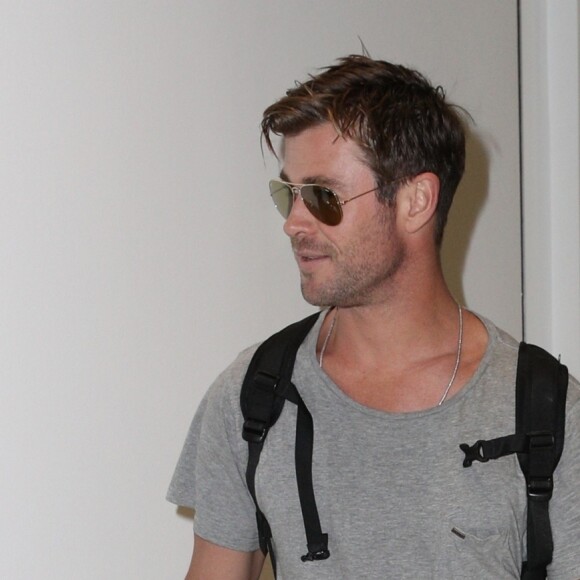 Exclusif - Chris Hemsworth et Matt Damon arrivent à l'aéroport de Sydney, le 28 avril 2018.