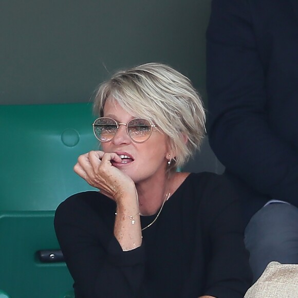 Sophie Davant - People dans les tribunes lors des internationaux de tennis de Roland Garros à Paris le 4 juin 2018