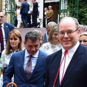 La Princesse Charlene de Monaco, le prince héréditaire Jacques, la princesse Gabriella et le prince Albert II de Monaco durant le traditionnel Pique-nique des monégasques au parc princesse Antoinette à Monaco le 6 septembre 2019. Cette année, l'événement a du être légérement raccourci à cause de la pluie, la famille princière était entourée par Monseigneur Barsi, le maire de Monaco M. Georges Marsan, par leurs cousins Jean-Léonard de Massy, son fils Melchior et Mélanie De Massy. © Bruno Bebert / PRM / Bestimage