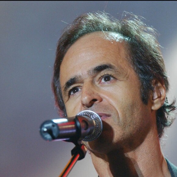 "JEAN JACQUES GOLDMAN" LES FRANCOFOLIES 2004 A LA ROCHELLE "PLAN SERRE" HOMME CHANTEUR19/08/2004 - La Rochelle