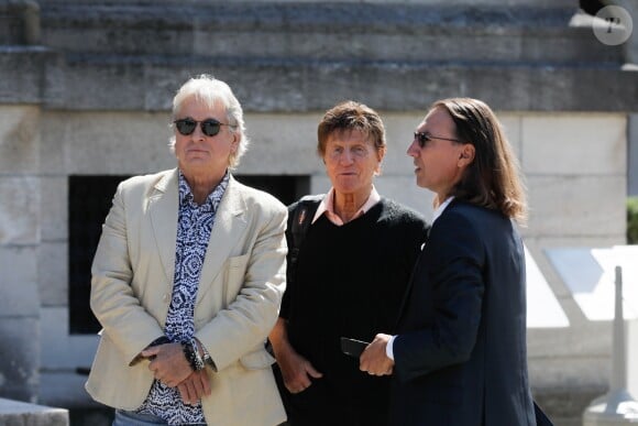 Exclusif - Alain Turban, Michel Orso - Obsèques de Nancy Holloway - Personnalités à la sortie du crématorium du Père Lachaise à Paris le 6 septembre 2019.