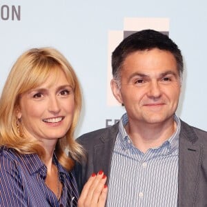 Julie Gayet et le réalisateur Lionel Bailliu participent à la soirée d'ouverture du premier jour de la 21ème Festival de la Fiction de La Rochelle, France, le 11 septembre 2019. © Patrick Bernard/Bestimage