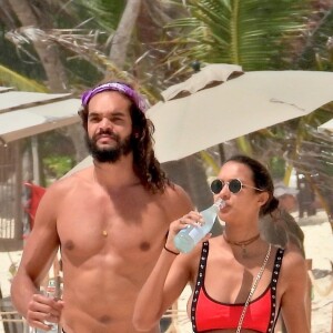 Exclusif - Lais Ribeiro et son compagnon Joakim Noah passent leurs vacances sur une plage Tulum au Mexique le 1er juin 2019.