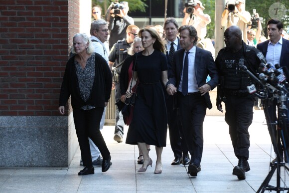 Felicity Huffman au tribunal fédéral de Boston le 13 septembre 2019. L'actrice américaine a été condamnée à deux semaines de prison pour avoir payé 15 000 dollars afin de falsifier les tests d'entrée à l'université de sa fille aînée.