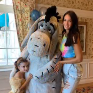 Jade Lagardère a fêté les 7 ans de Liva à Disneyland Paris, le 16 septembre 2019.