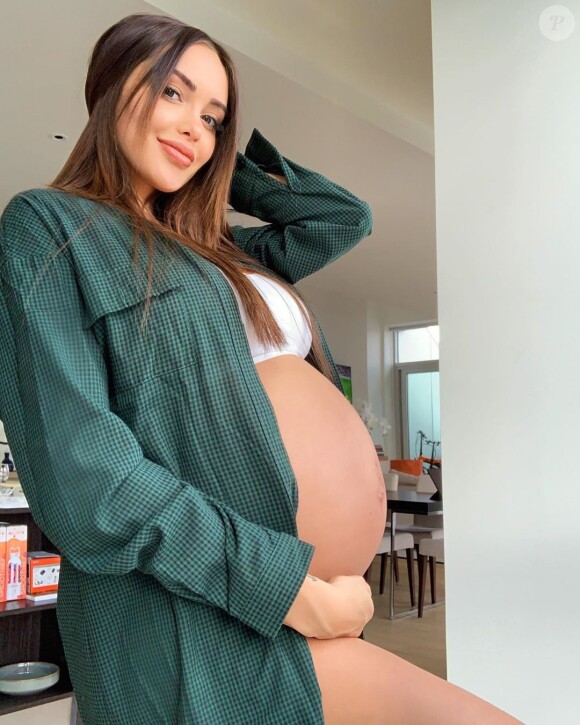 Nabilla Benattia enceinte, le 17 août 2019, sur Instagram