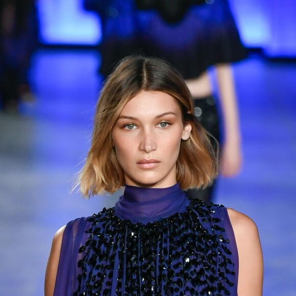 Bella Hadid participe au défilé Alberta Ferretti printemps-été 2020. Milan, le 18 septembre 2019.