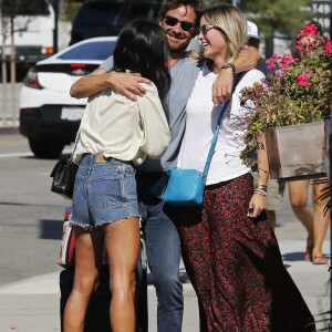 Marilyne Issartier, ex-belle-soeur de Laeticia Hallyday, Pascal Balland et Marine, son ex-femme, à Los Angeles. Le 13 septembre 2019