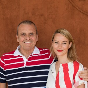 Jean-Charles de Castelbajac et sa compagne Pauline de Drouas au village lors des internationaux de tennis de Roland Garros à Paris, France, le 1 juin 2019. © Jacovides-Moreau/Bestimage