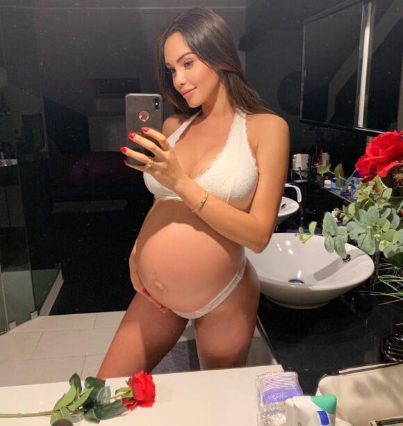 Nouvelle photo Instagram de Nabilla enceinte, publiée le 20 septembre 2019.