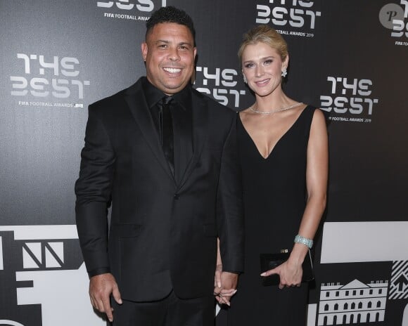 Ronaldo Luis Nazário de Lima, dit Ronaldo et sa femme Celina Locks - Les célébrités arrivent à la cérémonie des Trophées Fifa "The Best" 2019 à la Scala à Milan, Italie le 23 septembre 2019. © Pierre Perusseau/Bestimage
