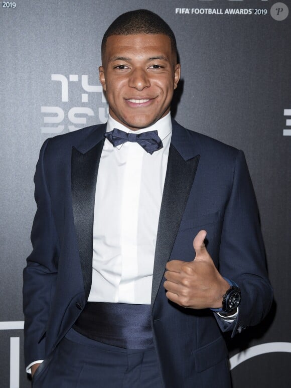Kylian Mbappé - Les célébrités arrivent à la cérémonie des Trophées Fifa "The Best" 2019 à la Scala à Milan, Italie le 23 septembre 2019. © Pierre Perusseau/Bestimage