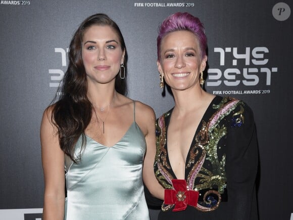 Alex Morgan et Megan Rapinoe - Les célébrités arrivent à la cérémonie des Trophées Fifa "The Best" 2019 à la Scala à Milan, Italie le 23 septembre 2019. © Pierre Perusseau/Bestimage