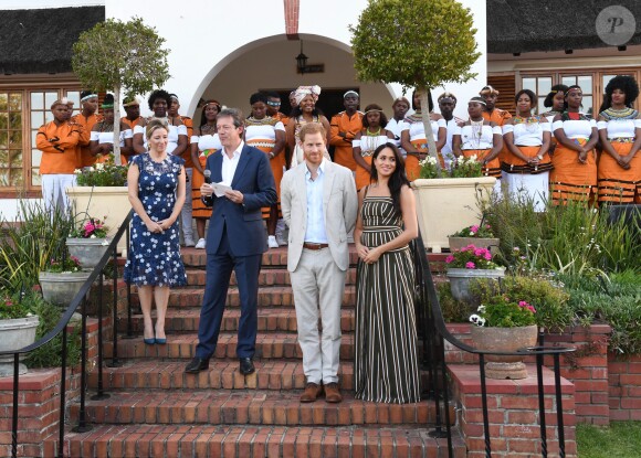 Le prince Harry, duc de Sussex, et Meghan Markle, duchesse de Sussex, se rendent à la résidence de l'ambassadeur à Cape Town, au 2 ème jour de leur visite en Afrique du Sud. Le 24 septembre 2019  On September 24th 2019. The Duke and Duchess of Sussex at a reception at the High Commissioner's Residence in Cape Town, on day two of their tour of Africa.24/09/2019 - Cape Town
