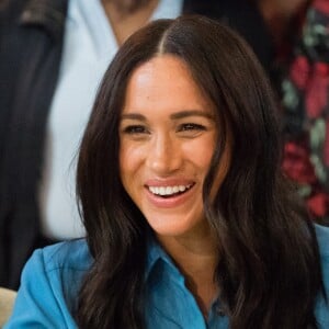 Meghan Markle, duchesse de Sussex, visite le quartier de Bo Kaap dit "Cape Malay" au Cap, Afrique du Sud, le 23 septembre 2019, lors d'une visite officielle en Afrique du Sud. Pendant plus de cent ans, différentes communautés ont cohabité dans ce quartier. Le district est devenu réputé pour sa culture, sa musique et sa cuisine dynamiques. En 1966, le gouvernement a déclaré le district 6 réservé aux Blancs et plus de 60 000 habitants ont été déplacés de force et transférés dans le canton de Cape Flats. Meghan Markle a aussi visité le musée du district six (District Six Museum).  Meghan, The Duchess of Sussex, visits a former inner-city residential area in Cape Town, South Africa, on September 23rd, 2019, where freed slaves, artisans, immigrants, merchants and the Cape Malay community lived. For over a hundred years, different communities and races lived side by side, and the District became known for its vibrant culture, music and food. In 1966, the government declared District 6 a whites-only area, and over 60,000 residents were forcibly removed and relocated to the Cape Flats Township.23/09/2019 - Le Cap