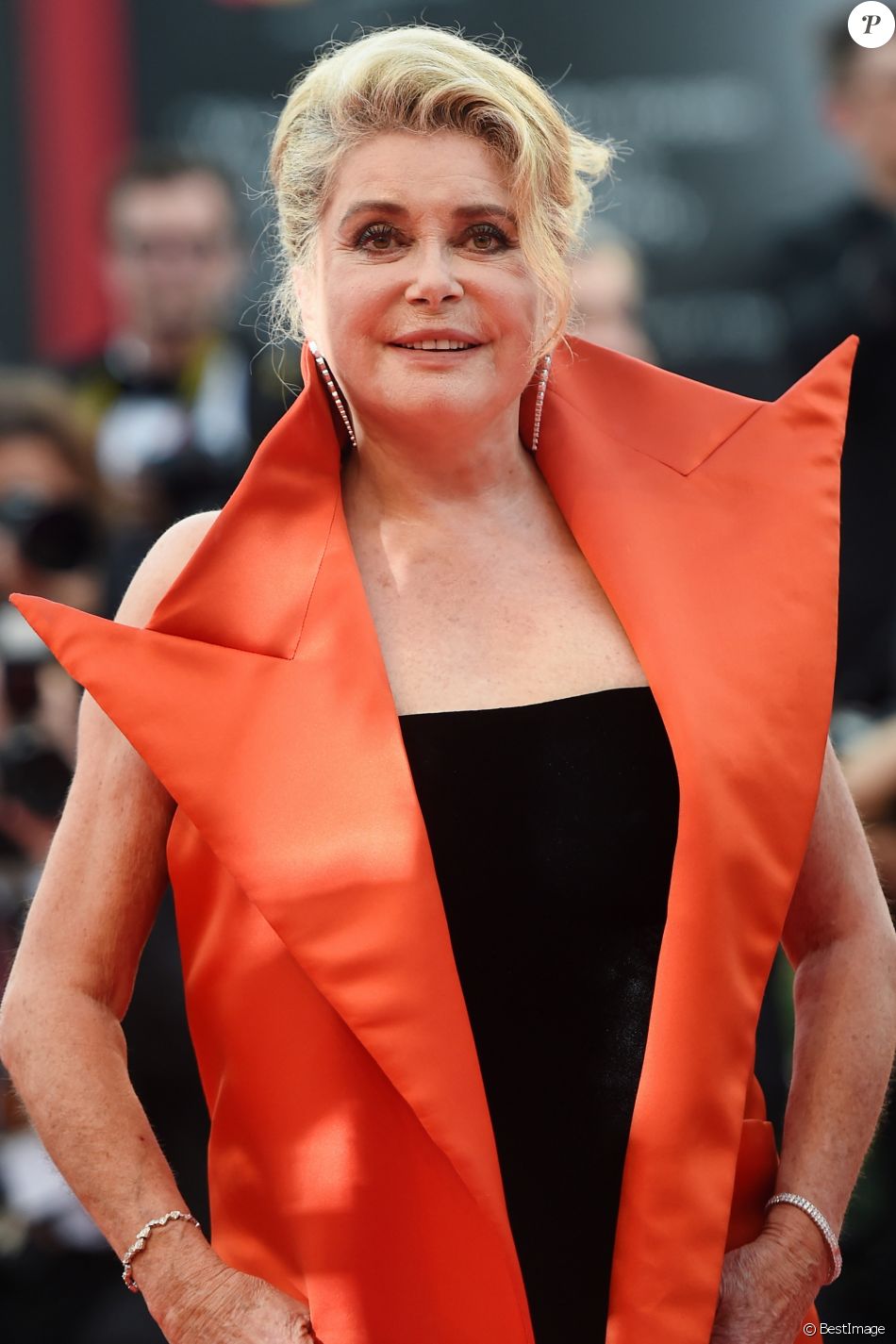 Catherine Deneuve lors de la projection du film La Vérité ...