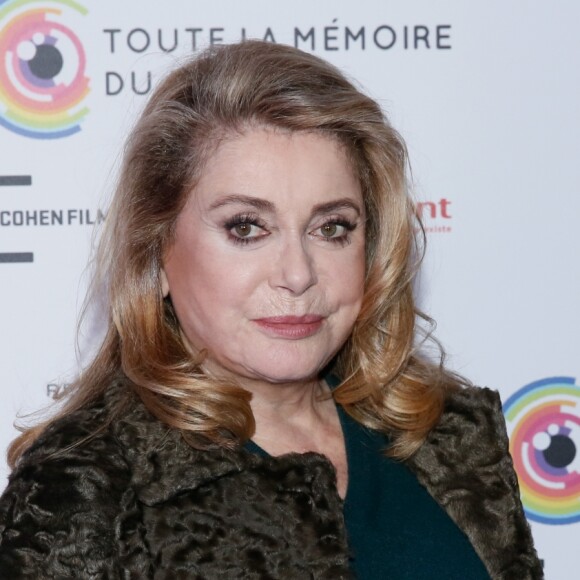 Catherine Deneuve - Photocall de la soirée d'ouverture de la 7e édition du Festival International du Film Restauré (FIFR) "Toute la mémoire du monde" à la Cinémathèque française à Paris le 13 mars 2019. © CVS/Bestimage