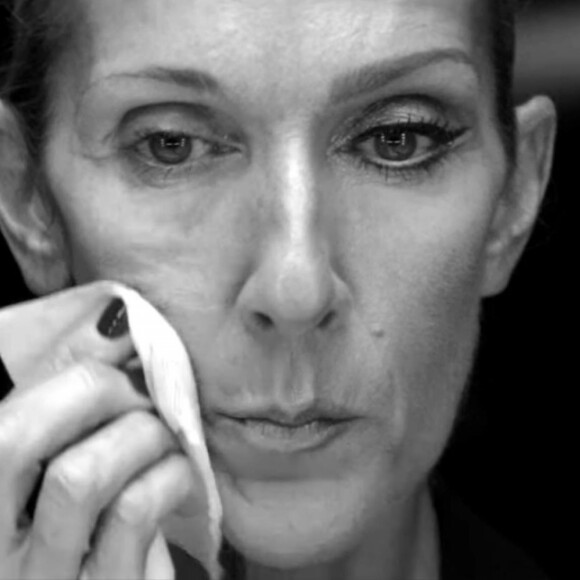 Céline Dion dans le clip en noir et blanc de sa nouvelle chanson "Imperfections". Septembre 2019.