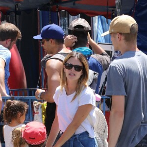 Hayden Christiansen et Rachel Bilson se retrouvent pour passer l'après-midi avec leur fille Briar Rose dans un parc à Los Angeles, le 21 juillet 2019