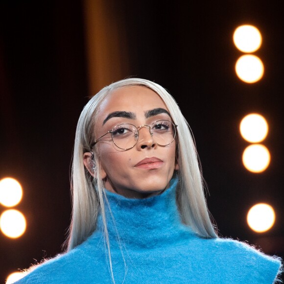 Exclusif - Bilal Hassani - Enregistrement des séquences de l'émission anniversaire "Elie Kakou, ben alors... 20 ans déjà" au Cirque d'hiver le 29 mai 2019. Depuis le Cirque d'Hiver, un lieu qui était fétiche pour lui, de nombreux artistes et personnalités rendront hommage à leur manière à Élie Kakou et nous diront ce que l'homme et l'artiste représentent pour eux. En juin 1999, l'humoriste et comédien Elie Kakou nous quittait, à l'âge de 39 ans. 20 ans après, cette émission, produite par Productions 13.34 et JYL Production, diffusée sur France 3 le vendredi 14 juin à 21 heures, sera l'occasion de revoir ses plus grands sketches devenus cultes "L'attachée de presse", "Madame Sarfati", "Les professeurs"... mais également de découvrir les témoignages de ceux qui l'ont connu, côtoyé et admiré, et de revenir sur les moments forts de sa carrière : Marseille, la ville de ses débuts, ses apparitions télé, l'aventure magique de La vérité si je mens !, les lettres de noblesse qu'il a donné à l'humour pied noir, l'inspiration qu'il a représenté pour certains, son amour de la danse, mais aussi de la mode... Happenings spécialement préparés pour cette émission, témoignages, chansons, reprises de sketches, documents rares... l'univers d'Élie Kakou sera mis à l'honneur ! © Romuald Meigneux / Bestimage