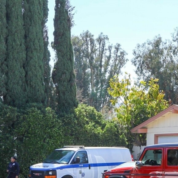 Ambiance devant la domicile de Mac Miller après qu'il ait été retrouvé mort dans sa maison de San Fernando le 7 septembre 2018.  Mac Miller's body is loaded into the coroner's van as his family and friends grieve his death in San Fernando september 7, 2018.07/09/2018 - Los Angeles