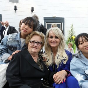 Exclusif - Elyette Boudou (Mamie Rock), Laeticia Hallyday et ses filles Jade et Joy - Laeticia Hallyday reçoit la médaille de la ville de Toulouse en compagnie de ses filles et d'Elyette Boudou avant de quitter l'Esplanade Johnny Hallyday. Laeticia Hallyday et ses filles Jade et Joy sont venues inaugurer une esplanade portant le nom de Johnny Hallyday située en face du Zénith de Toulouse, le 15 juin 2019. © Dominique Jacovides/Bestimage