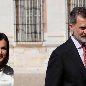 Letizia d'Espagne et son mari le roi Felipe au palais royal d'Aranjuez pour la réunion annuel de la Fondation Cervantes, le 2 octobre 2019. 