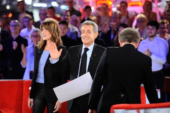 Exclusif - Carla Bruni-Sarkozy, Nicolas Sarkozy et Michel Drucker - Enregistrement de l'émission "Vivement Dimanche" à Paris le 30 septembre 2019. Diffusion le 06/10/2019 sur France 2 . © Guillaume Gaffiot/Bestimage