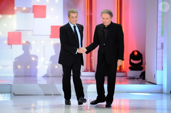 Exclusif - Nicolas Sarkozy et Michel Drucker - Enregistrement de l'émission "Vivement Dimanche" à Paris le 30 septembre 2019. Diffusion le 06/10/2019 sur France 2 . © Guillaume Gaffiot/Bestimage