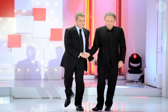 Exclusif - Nicolas Sarkozy et Michel Drucker - Enregistrement de l'émission "Vivement Dimanche" à Paris le 30 septembre 2019. Diffusion le 06/10/2019 sur France 2 . © Guillaume Gaffiot/Bestimage