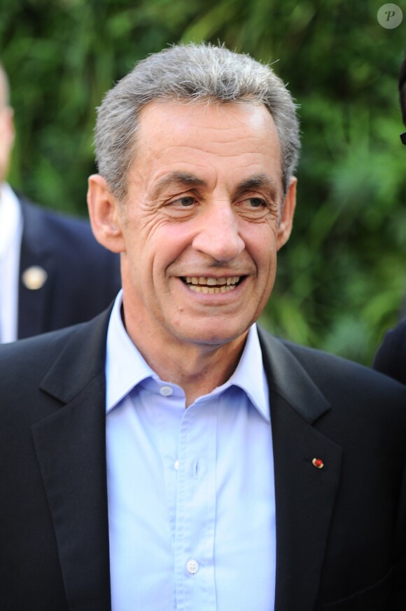 Exclusif - Nicolas Sarkozy et sa femme Carla Bruni Sarkozy arrivent puis repartent du studio Gabriel ou ils enregistraient l'émission "Vivement Dimanche" à Paris le 30 septembre 2019. Diffusion le 06/10/2019 sur France 2 . © Guillaume Gaffiot/Bestimage