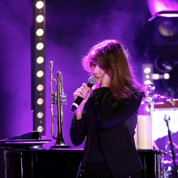 Semi-exclusif - Carla Bruni-Sarkozy en concert au théâtre de Verdure du Grand Jardin à Le Lavandou le 23 juillet 2019. © Dominique Jacovides-Cyril Moreau/Bestimage