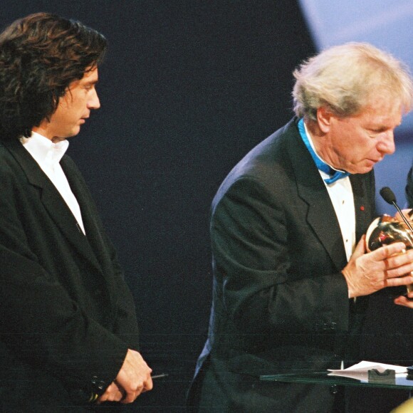 Jean-Michel Jarre, Maureice Jarre et Michel Drucker lors des Victoires de la musique le 14 février 1995.