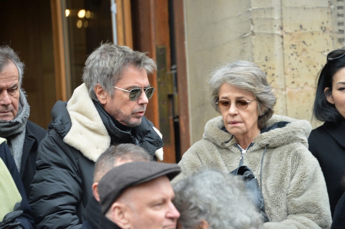 Photo Jean Michel Jarre Et Charlotte Rampling Sorties Des Obs Ques De Henry Chapier En L