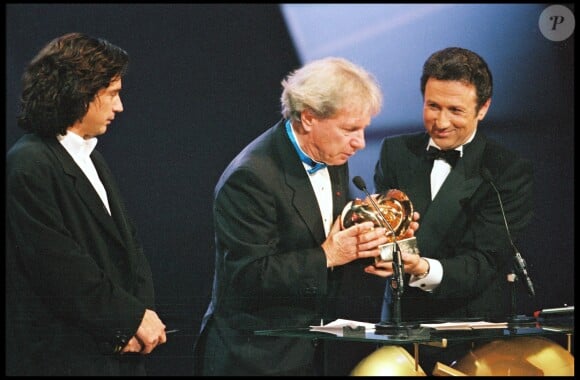 Jean-Michel Jarre, Maureice Jarre et Michel Drucker lors des Victoires de la musique le 14 février 1995.