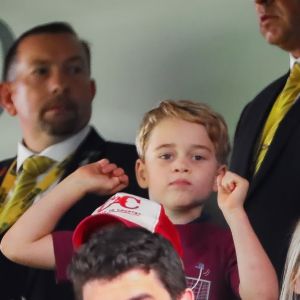 Le prince William, duc de Cambridge, Catherine (Kate) Middleton, duchesse de Cambridge et leurs enfants, le prince George et la princesse Charlotte, assistent à un match de Premier League opposant Norwich City à Aston Villa au stade Carrow Road, à Norwich, Royaume Uni, le 5 octobre 2019. Aston Villa a gagné 5-1.