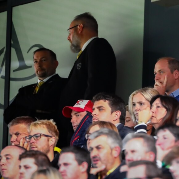 Le prince William, duc de Cambridge, Catherine (Kate) Middleton, duchesse de Cambridge et leurs enfants, le prince George et la princesse Charlotte, assistent à un match de Premier League opposant Norwich City à Aston Villa au stade Carrow Road, à Norwich, Royaume Uni, le 5 octobre 2019. Aston Villa a gagné 5-1.