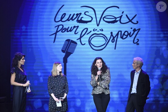 Laurie Cholewa et le professeur Hammel (membre de la Fondation Arcad) - Concert caritatif "Leurs Voix pour l'Espoir" au profit de la recherche contre le cancer du pancréas, créé et présenté par L. Cholewa à l'Olympia à Paris, le 7 octobre 2019. © Marc Ausset-Lacroix - Pierre Perusseau / Bestimage