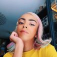 Bilal Hassani prend la pose sur Instagram.