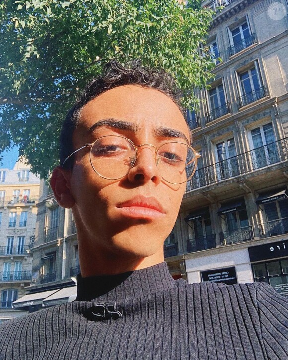 Bilal Hassani prend la pose sur Instagram, le 23 septembre 2019 à Paris.