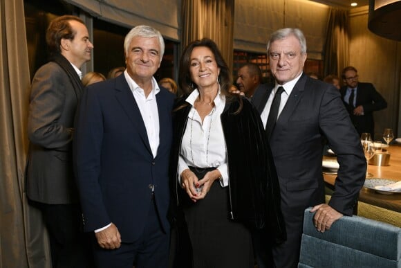 Antonio Belloni, Katia Toledano et Sidney Toledano lors de l'inauguration du nouveau restaurant de Yannick Alléno, le PavYllon, à Paris le 7 octobre 2019.