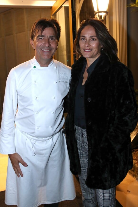 Yannick Alléno avec Delphine Malachard des Reyssiers lors de l'inauguration de son nouveau restaurant, le PavYllon, à Paris le 7 octobre 2019.