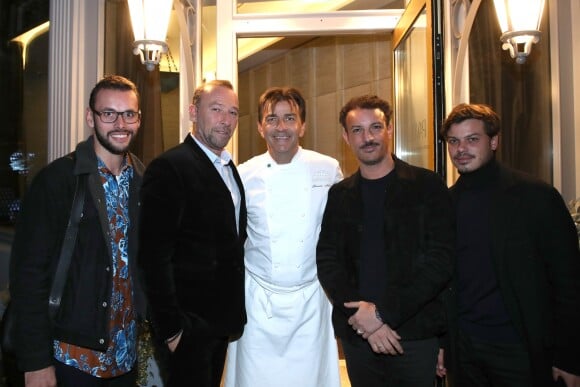 Jérôme Pulis (Dior Parfum), Yannick Alléno, Nicolas Ouchenir et Hugo Matha lors de l'inauguration du nouveau restaurant de Yannick Alléno, le PavYllon, à Paris le 7 octobre 2019.