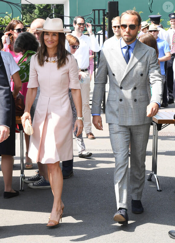 Pippa Middleton (Matthews) et son frère James Middleton (habillé en Ralph Lauren) arrivent au tournoi de Wimbledon 2019 à Londres, Royaume Uni, le 8 juillet 2019.