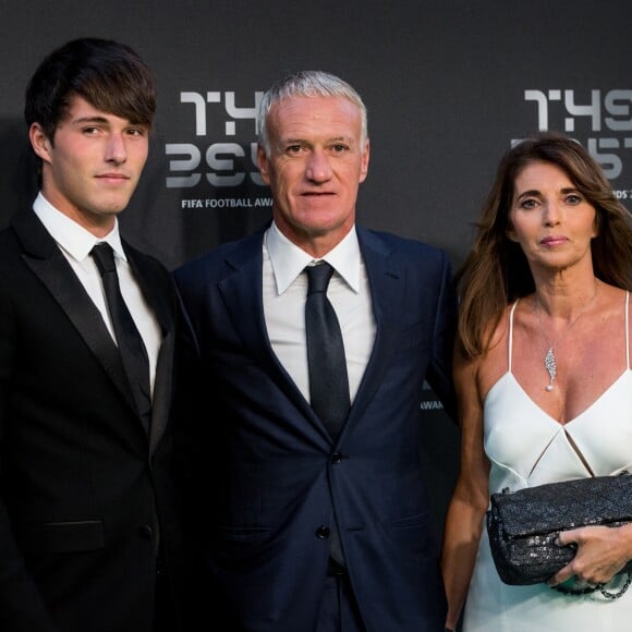 Didier Deschamps, sa femme Claude et leur fils Dylan - Les célébrités arrivent à la cérémonie des Trophées Fifa 2018 au Royal Festival Hall à Londres, Royaume Uni, le 25 septembre 2018. © Cyril Moreau/Bestimage