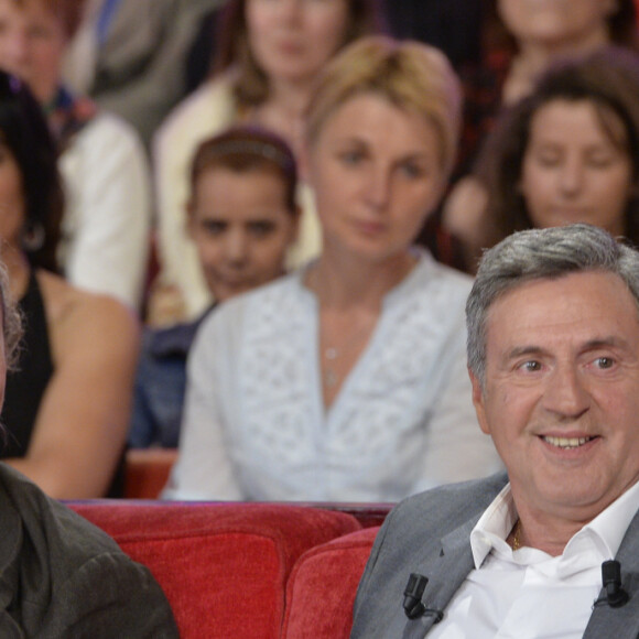 Daniel Auteuil et sa fille Aurore - Enregistrement de l'emission "Vivement Dimanche" le 4 juin 2013. L'emission sera diffusee le 9 juin.